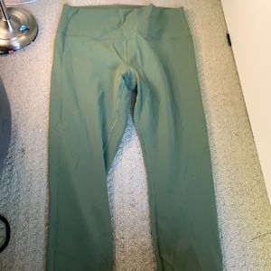 Sage green lululemon leggings💚